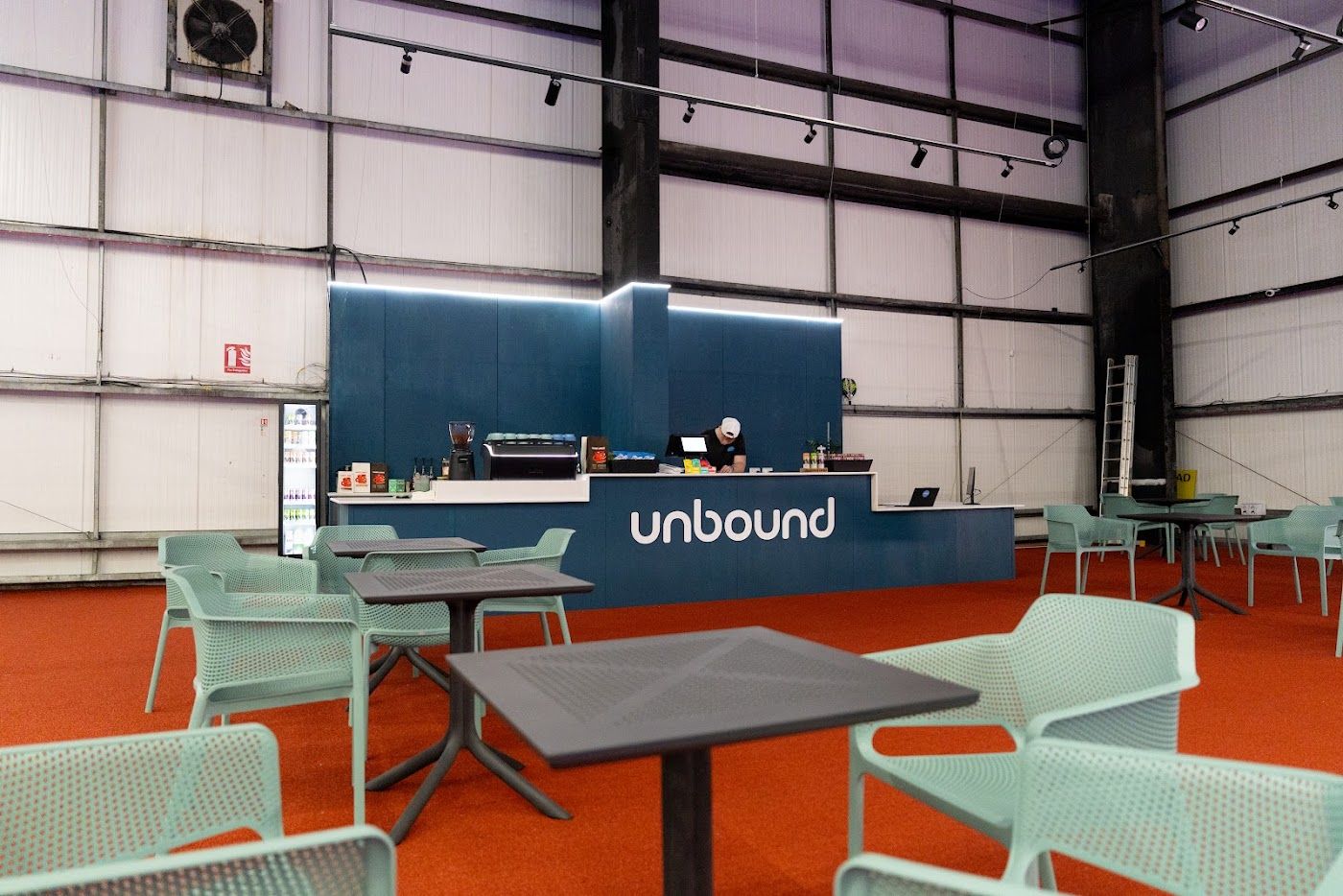Unbound Padel, Café Seating