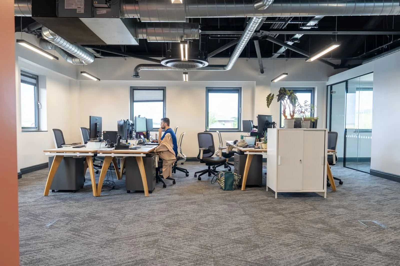 Open plan office fit-out in Cardiff delivered by OLLYWOOD