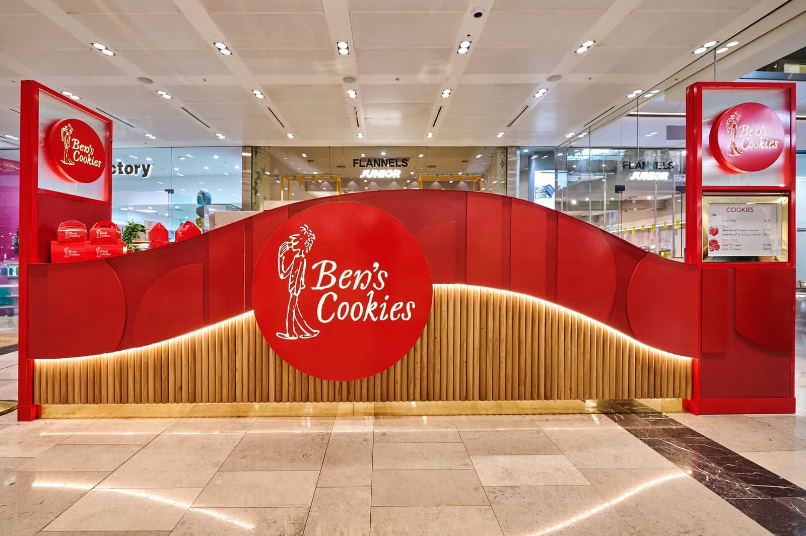 Ben's Cookies retail kiosk Westfield Stratford London — bespoke shopfitting by OLLYWOOD