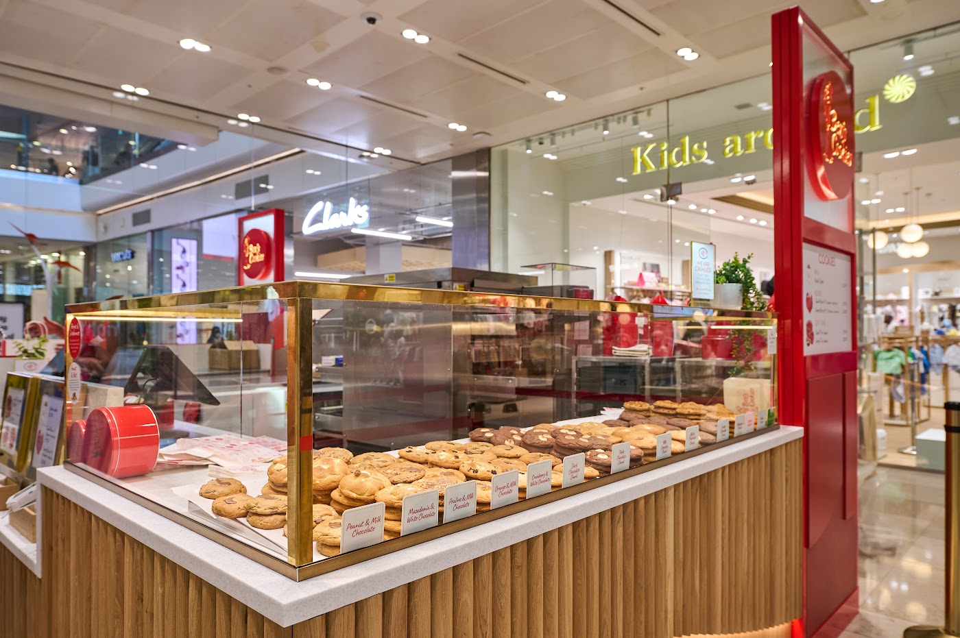 Ben’s Cookies, Glass Display Cabinetry