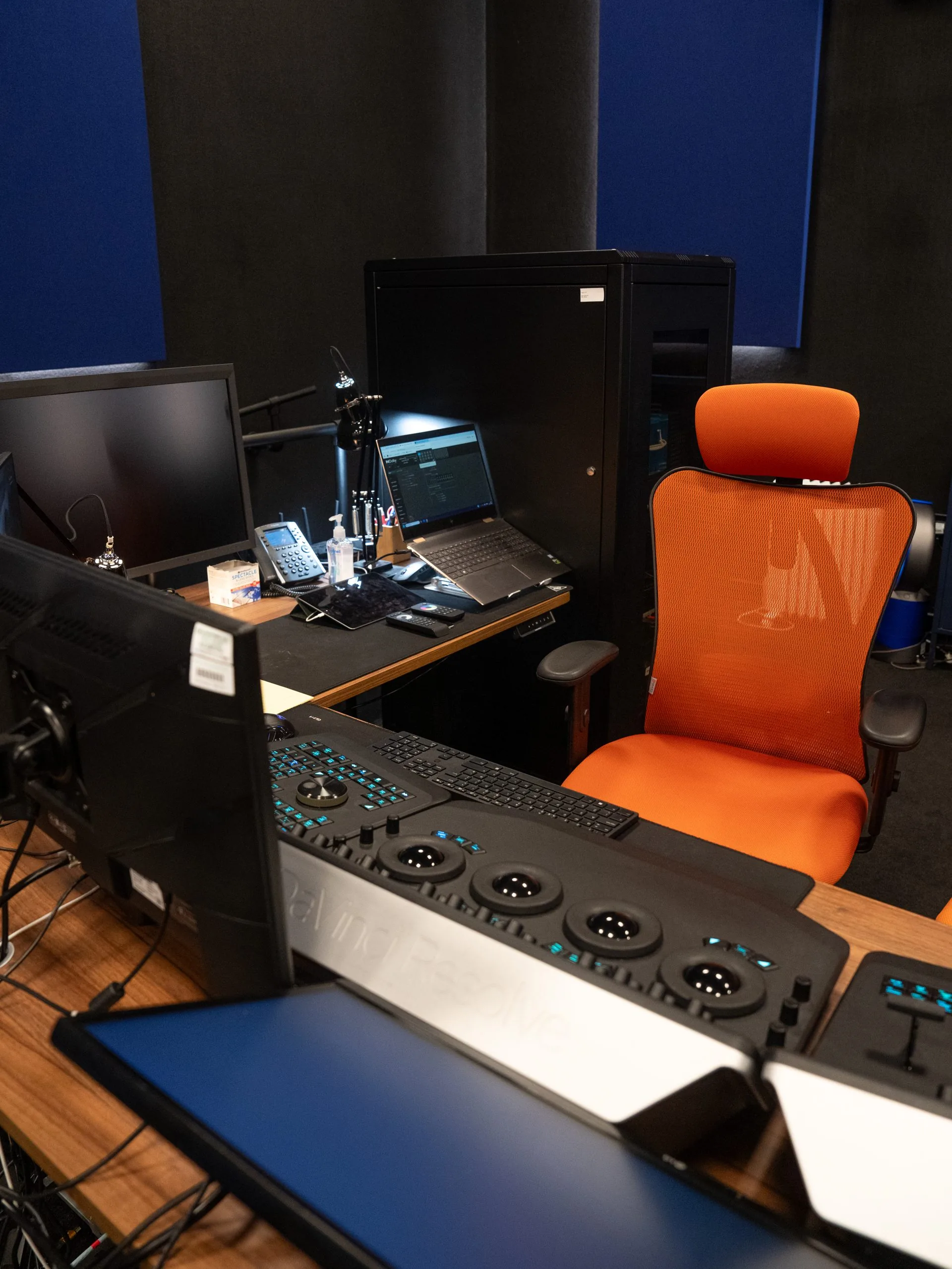 Mixing console and monitors at Gelert