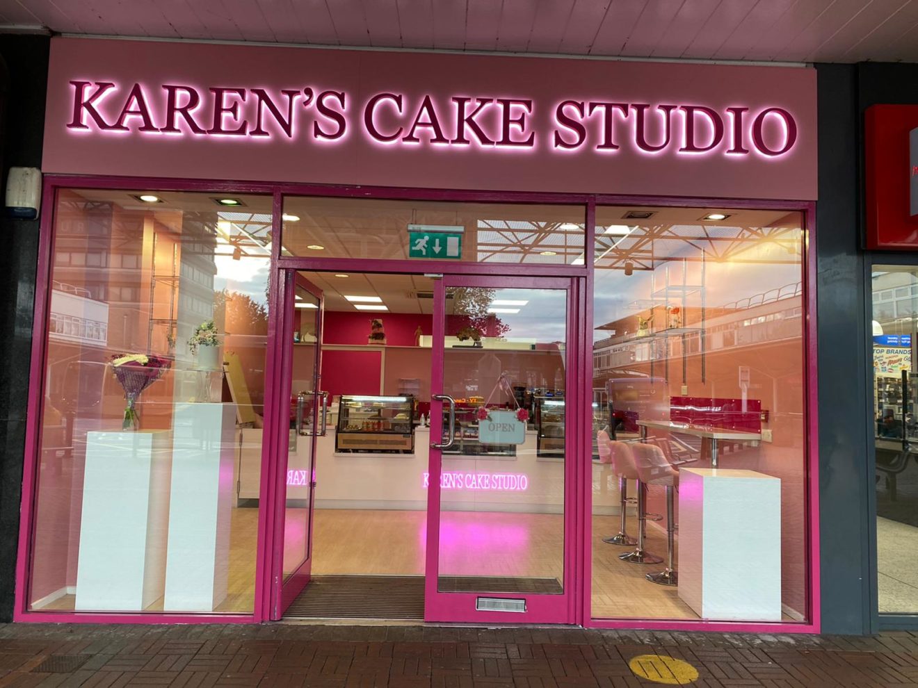 Karen's Cake Studio project undertaken by OLLYWOOD™